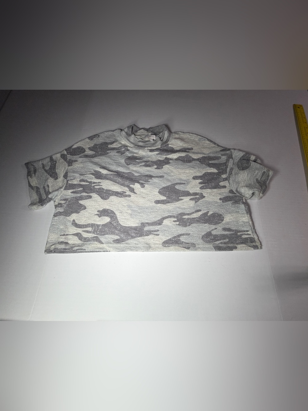 Olivaceous Gray Camo Cropped Short Sleeve Top